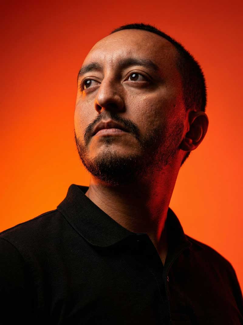 Alejandro León — Diseñador Gráfico